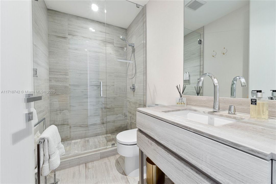 En Venta: $2,200,000 (2 camas, 2 baños, 1080 Pies cuadrados)