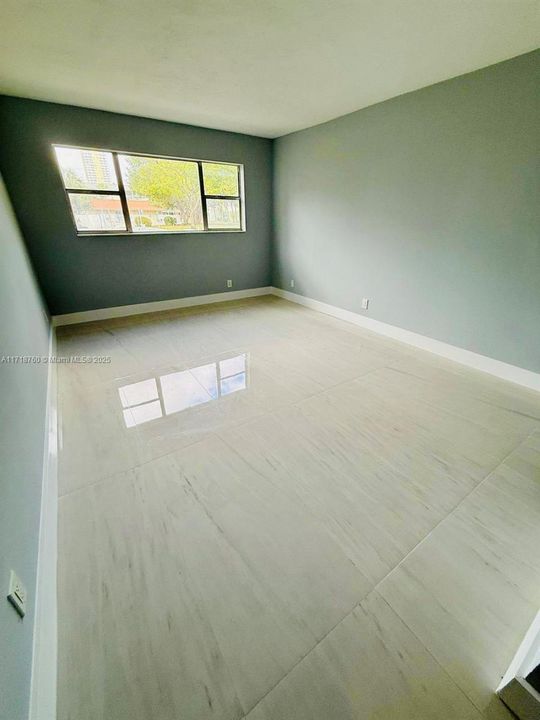 En Venta: $292,000 (2 camas, 2 baños, 980 Pies cuadrados)