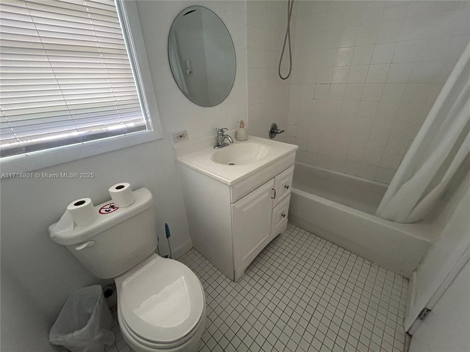 For Rent: $1,950 (1 beds, 1 baths, 550 Square Feet)