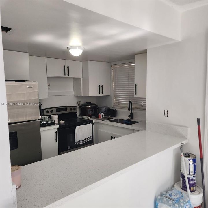 For Sale: $293,000 (2 beds, 2 baths, 1120 Square Feet)