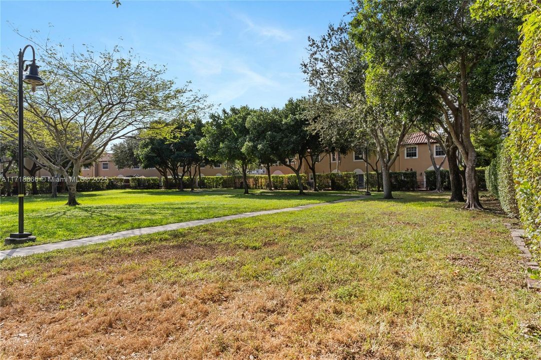 For Sale: $515,000 (3 beds, 2 baths, 1700 Square Feet)