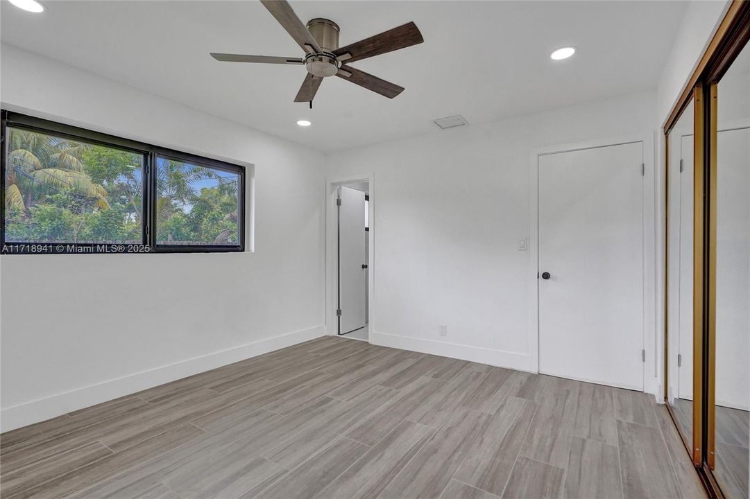 For Sale: $648,000 (2 beds, 2 baths, 1288 Square Feet)