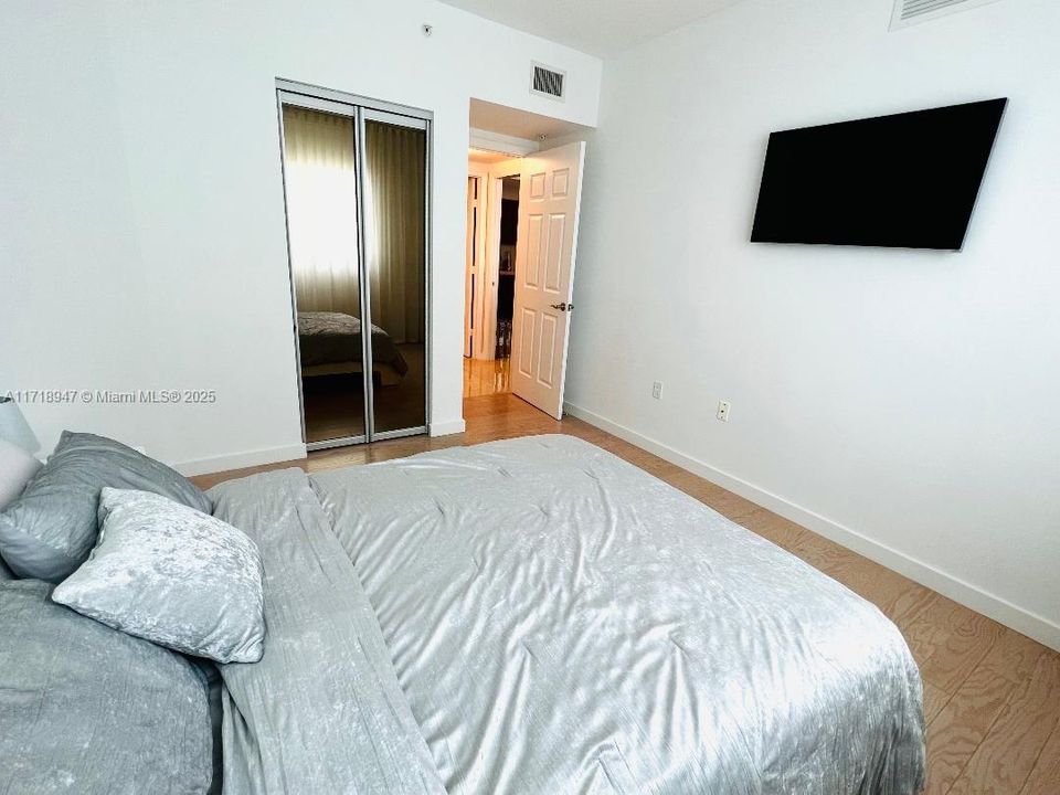 2nd Bedroom