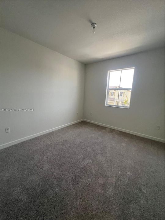 For Rent: $2,800 (4 beds, 2 baths, 0 Square Feet)