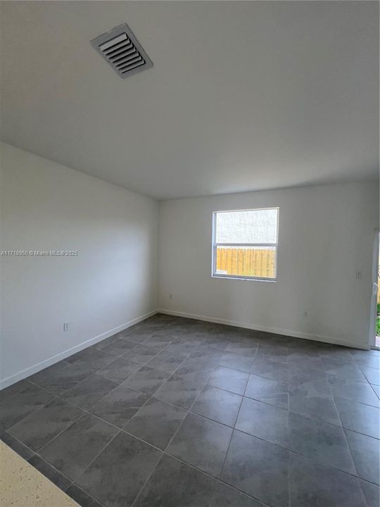 For Rent: $2,800 (4 beds, 2 baths, 0 Square Feet)