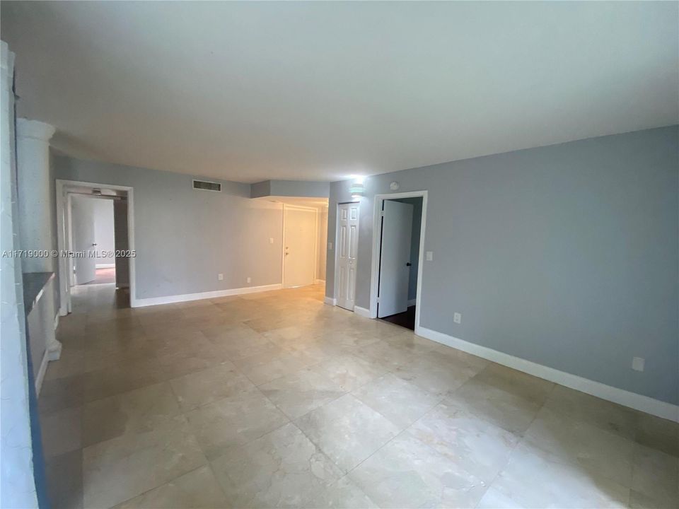 For Rent: $2,750 (3 beds, 2 baths, 1180 Square Feet)