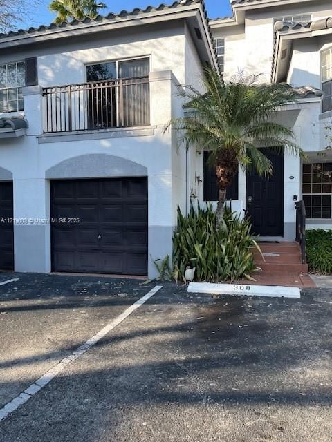 For Rent: $2,400 (3 beds, 3 baths, 1409 Square Feet)