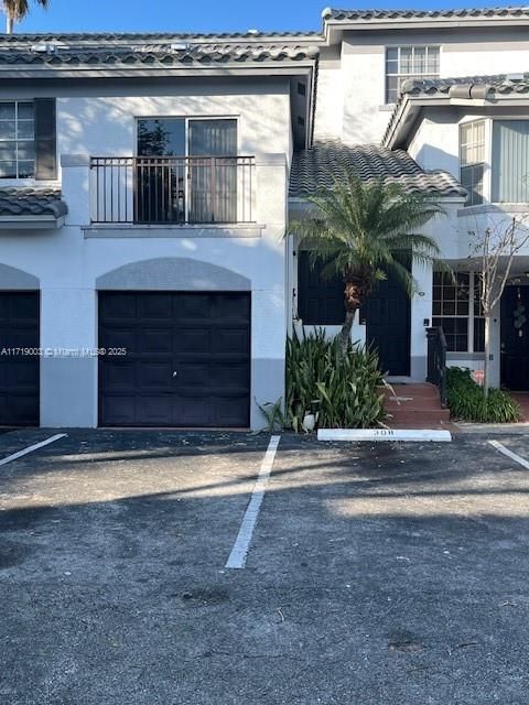 For Rent: $2,400 (3 beds, 3 baths, 1409 Square Feet)