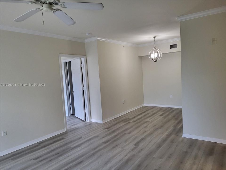 For Rent: $2,150 (2 beds, 2 baths, 1141 Square Feet)