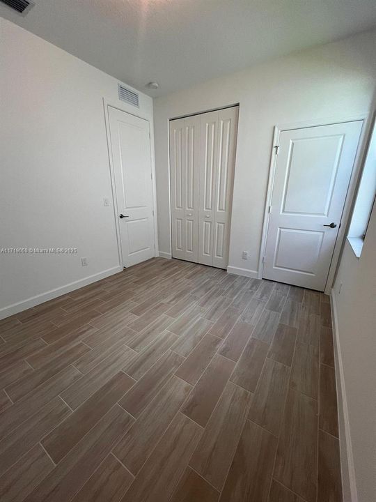 For Rent: $2,300 (3 beds, 2 baths, 1635 Square Feet)