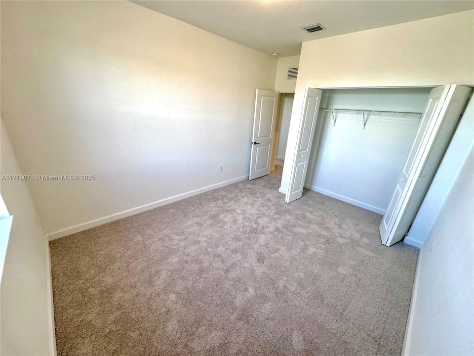 For Rent: $2,700 (3 beds, 2 baths, 1697 Square Feet)