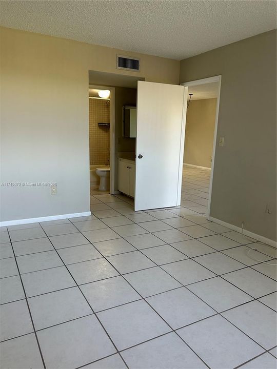 For Rent: $2,400 (2 beds, 2 baths, 0 Square Feet)