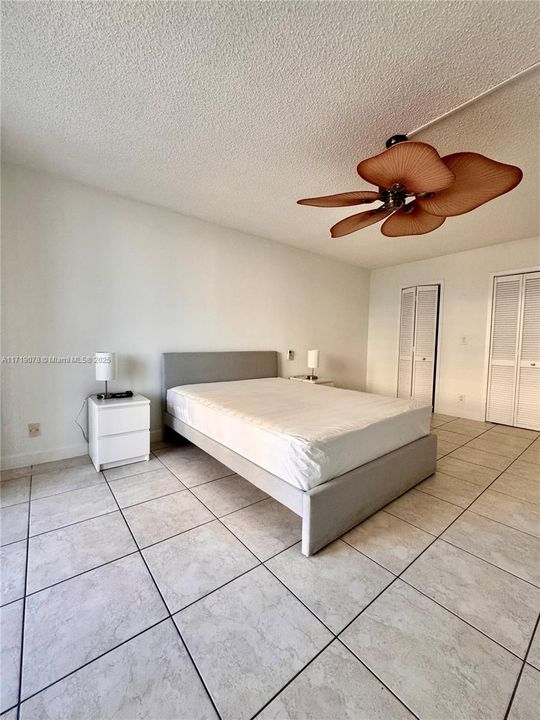 For Rent: $2,900 (1 beds, 2 baths, 1020 Square Feet)