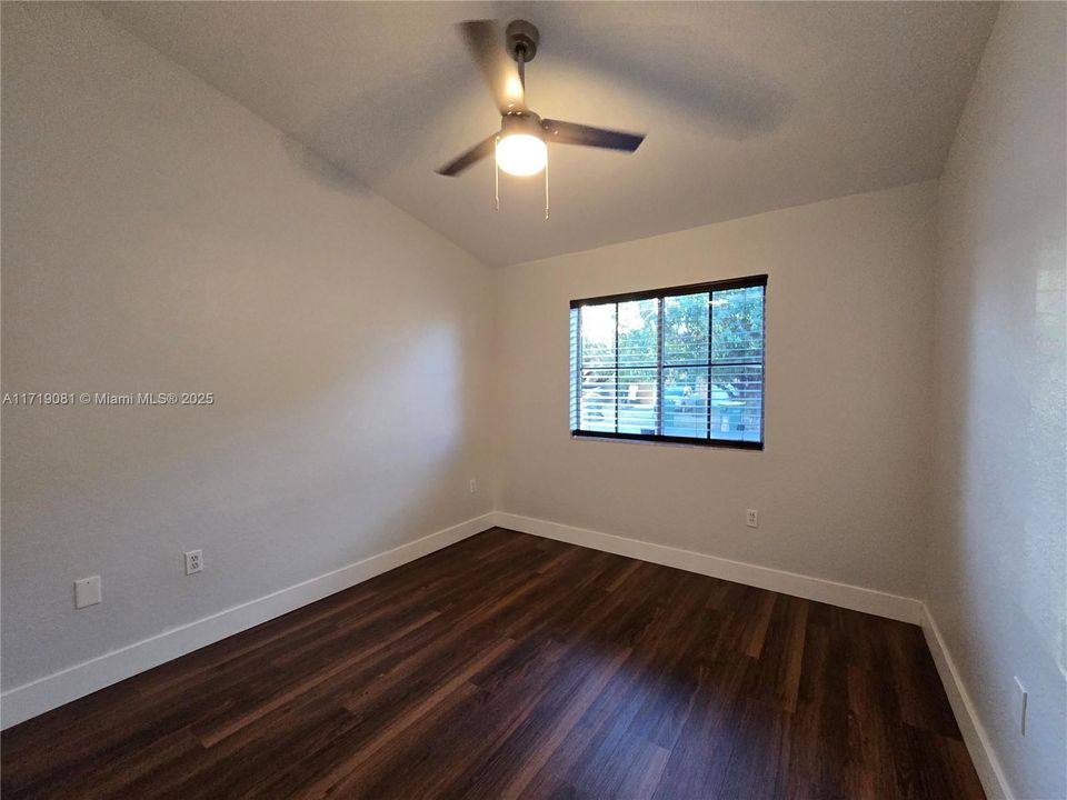 For Rent: $2,000 (2 beds, 2 baths, 919 Square Feet)