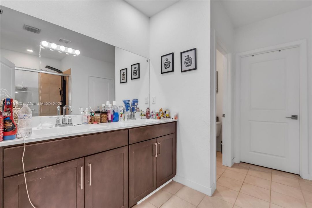 For Sale: $539,000 (4 beds, 2 baths, 2138 Square Feet)