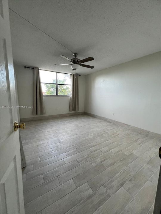 For Rent: $1,750 (2 beds, 2 baths, 1000 Square Feet)