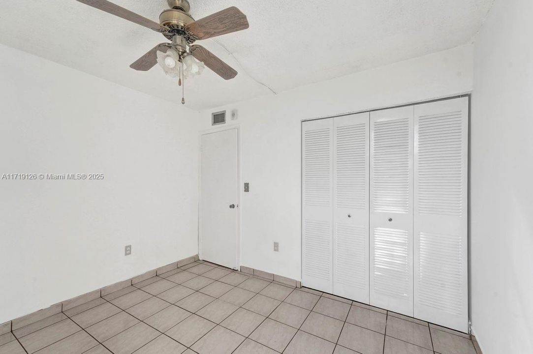 For Rent: $2,600 (2 beds, 2 baths, 1086 Square Feet)