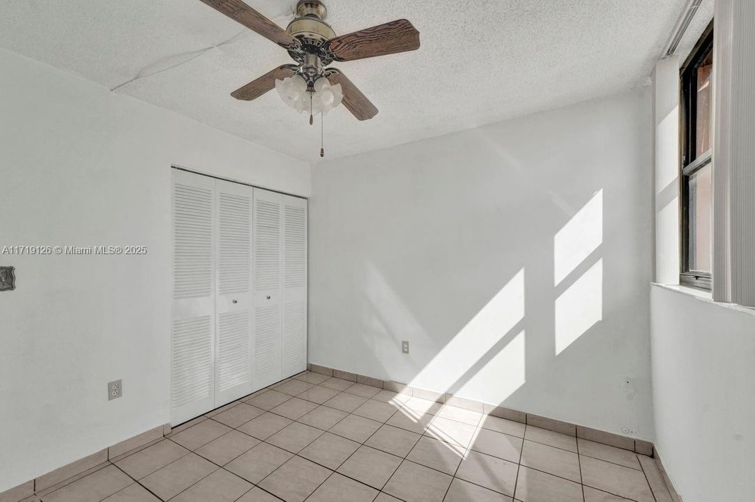 For Rent: $2,600 (2 beds, 2 baths, 1086 Square Feet)