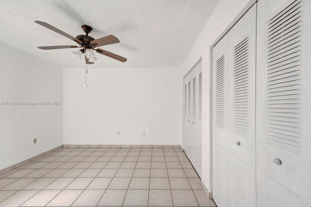 For Rent: $2,600 (2 beds, 2 baths, 1086 Square Feet)