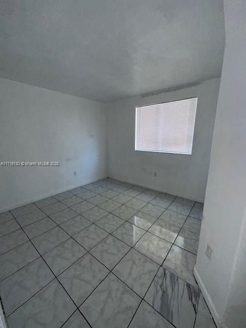 For Rent: $2,400 (3 beds, 2 baths, 1088 Square Feet)