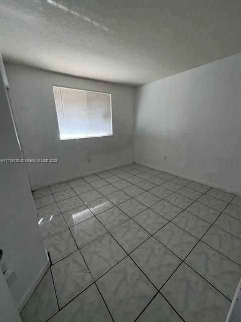 For Rent: $2,400 (3 beds, 2 baths, 1088 Square Feet)