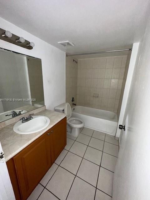 For Rent: $2,400 (3 beds, 2 baths, 1088 Square Feet)