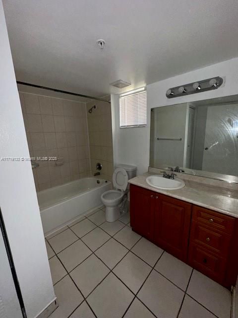 For Rent: $2,400 (3 beds, 2 baths, 1088 Square Feet)