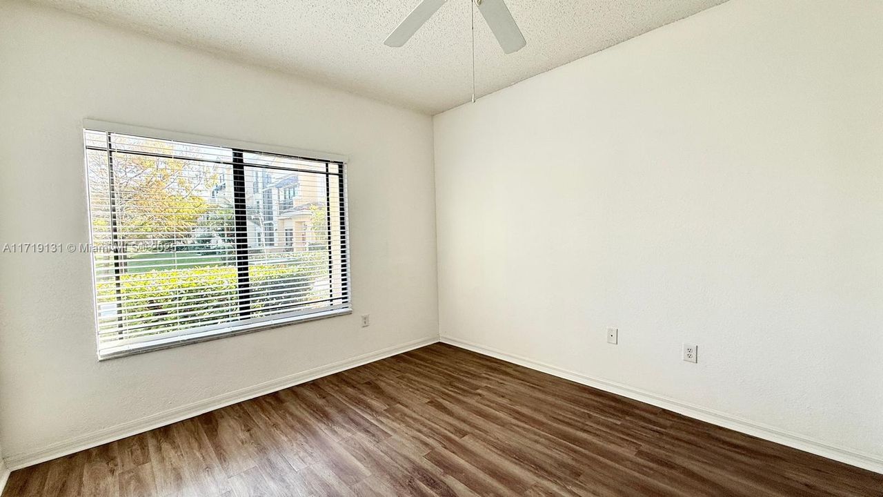 For Rent: $2,500 (2 beds, 2 baths, 1092 Square Feet)