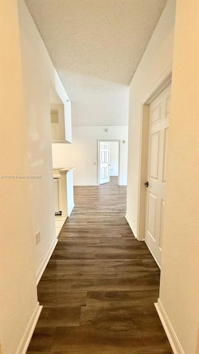 For Rent: $2,500 (2 beds, 2 baths, 1092 Square Feet)