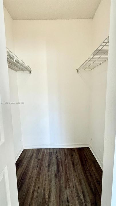 For Rent: $2,500 (2 beds, 2 baths, 1092 Square Feet)