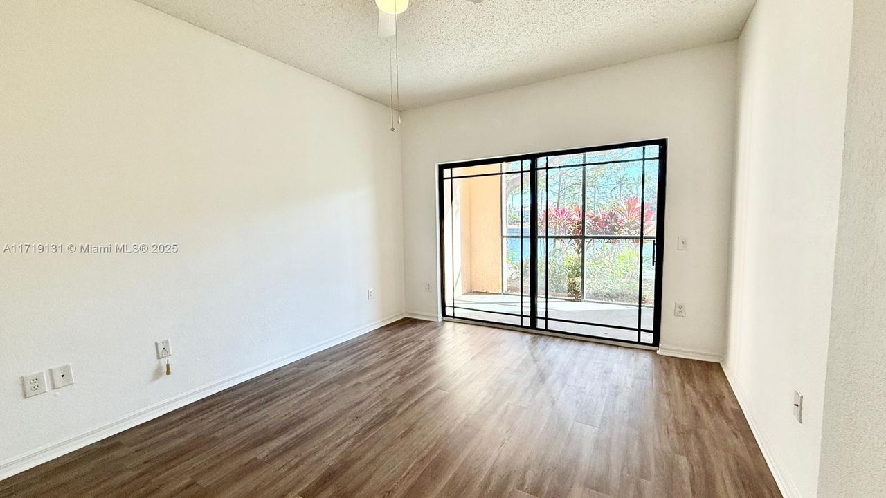 For Rent: $2,500 (2 beds, 2 baths, 1092 Square Feet)