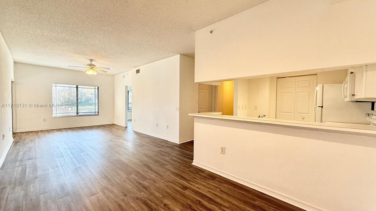 For Rent: $2,500 (2 beds, 2 baths, 1092 Square Feet)