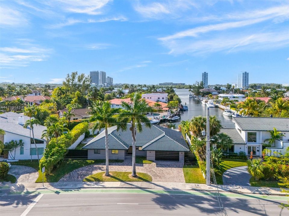 For Sale: $3,750,000 (4 beds, 2 baths, 2723 Square Feet)