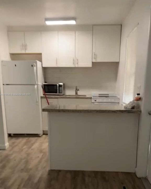 For Rent: $1,650 (1 beds, 1 baths, 1188 Square Feet)