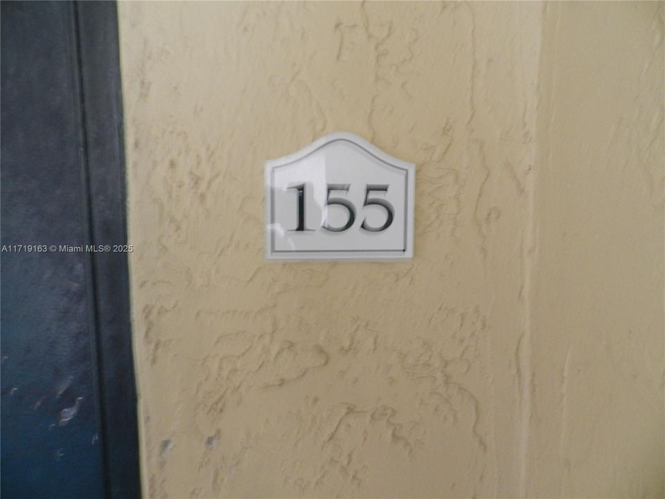 For Rent: $1,690 (1 beds, 1 baths, 615 Square Feet)