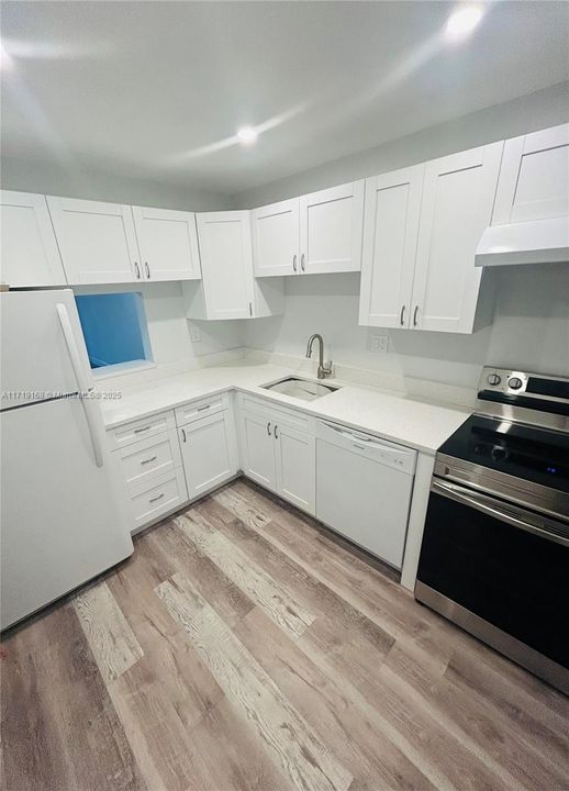 For Rent: $1,599 (1 beds, 1 baths, 750 Square Feet)