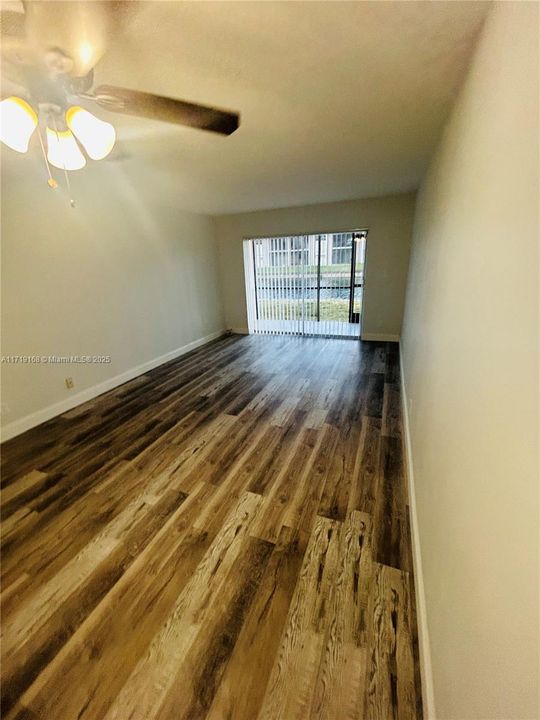 For Rent: $1,599 (1 beds, 1 baths, 750 Square Feet)