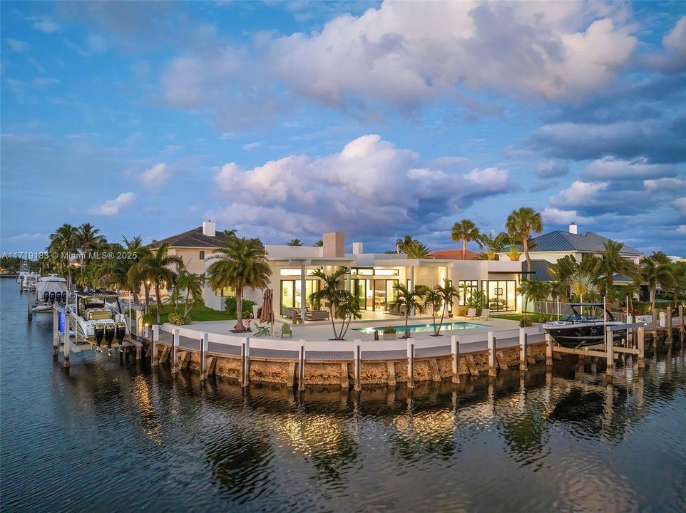 待售: $7,250,000 (3 贝兹, 4 浴室, 3122 平方英尺)