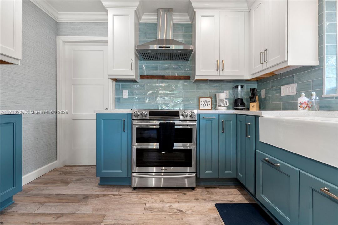 Kitchen/Dining Area