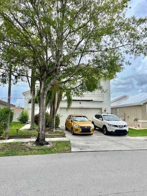 For Sale: $574,900 (4 beds, 2 baths, 2347 Square Feet)