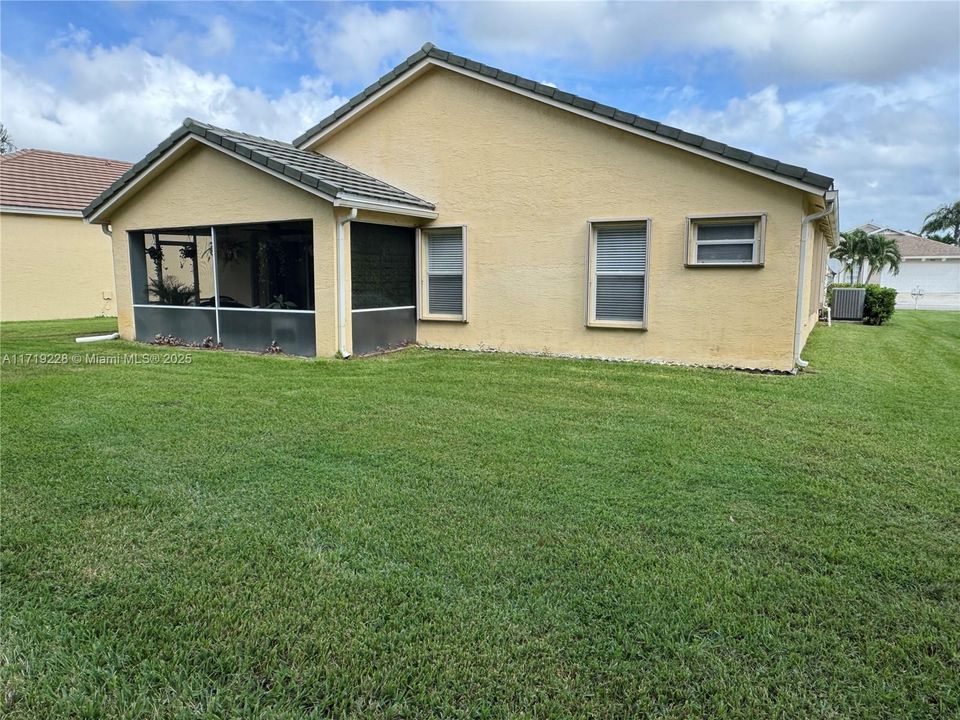 For Sale: $399,000 (3 beds, 2 baths, 1689 Square Feet)