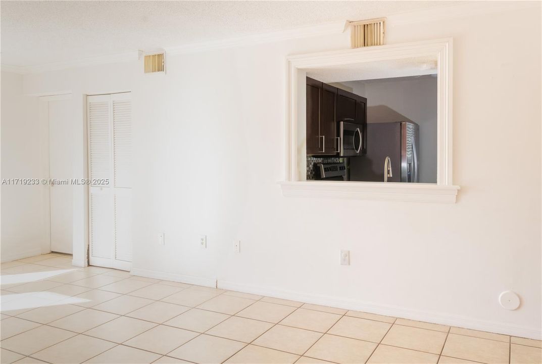 For Rent: $3,000 (3 beds, 2 baths, 1120 Square Feet)