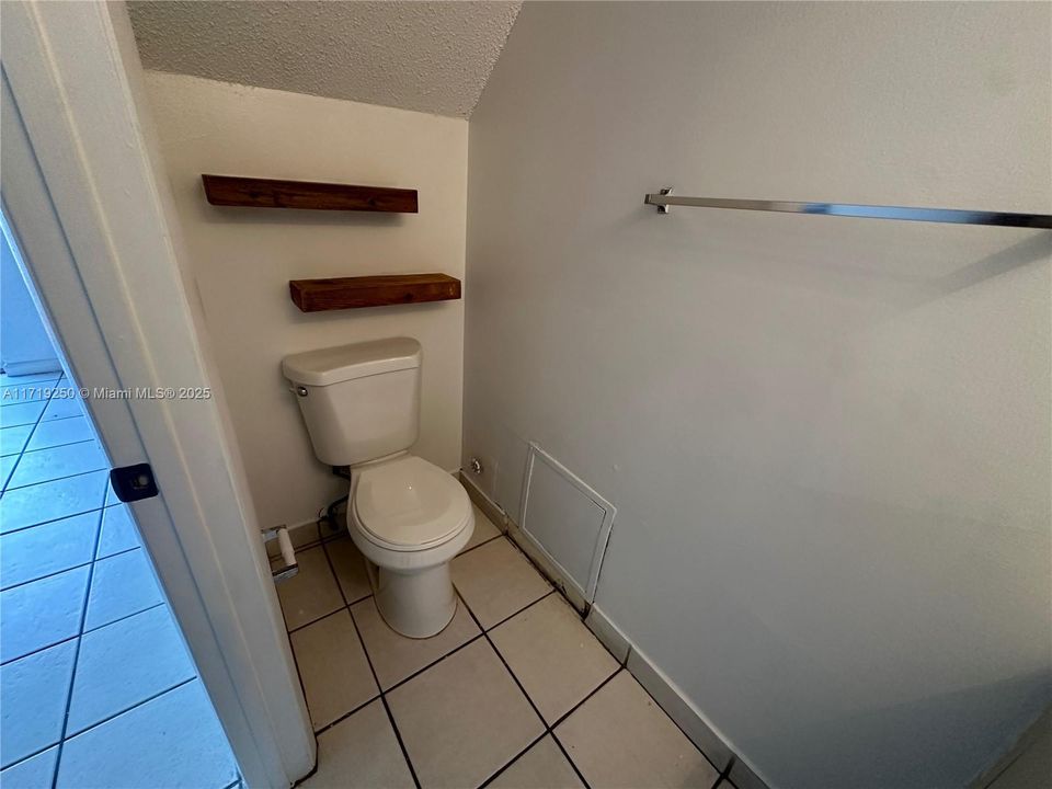 For Rent: $2,250 (2 beds, 2 baths, 1030 Square Feet)