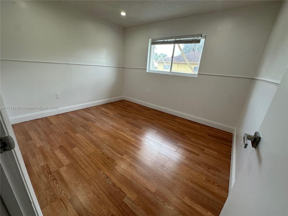 For Rent: $2,250 (2 beds, 2 baths, 1030 Square Feet)