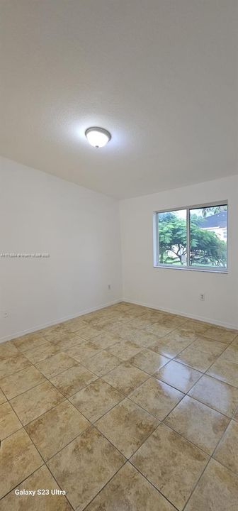 For Rent: $2,100 (3 beds, 2 baths, 1176 Square Feet)