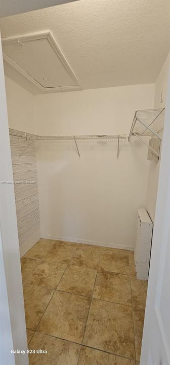 For Rent: $2,100 (3 beds, 2 baths, 1176 Square Feet)