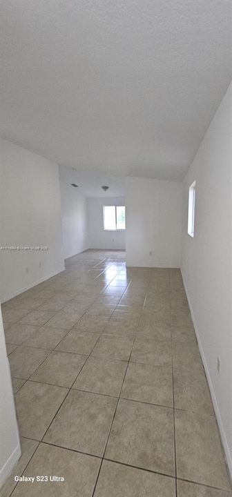 For Rent: $2,100 (3 beds, 2 baths, 1176 Square Feet)