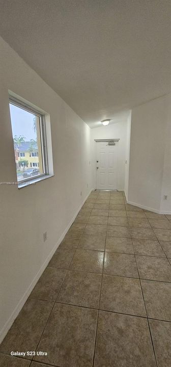 For Rent: $2,100 (3 beds, 2 baths, 1176 Square Feet)