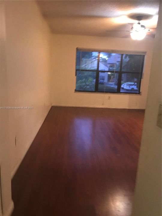 For Rent: $2,000 (2 beds, 2 baths, 1148 Square Feet)