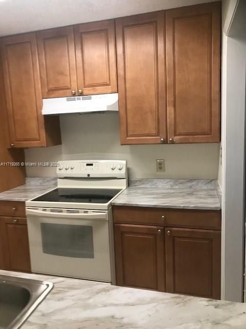 For Rent: $2,000 (2 beds, 2 baths, 1148 Square Feet)